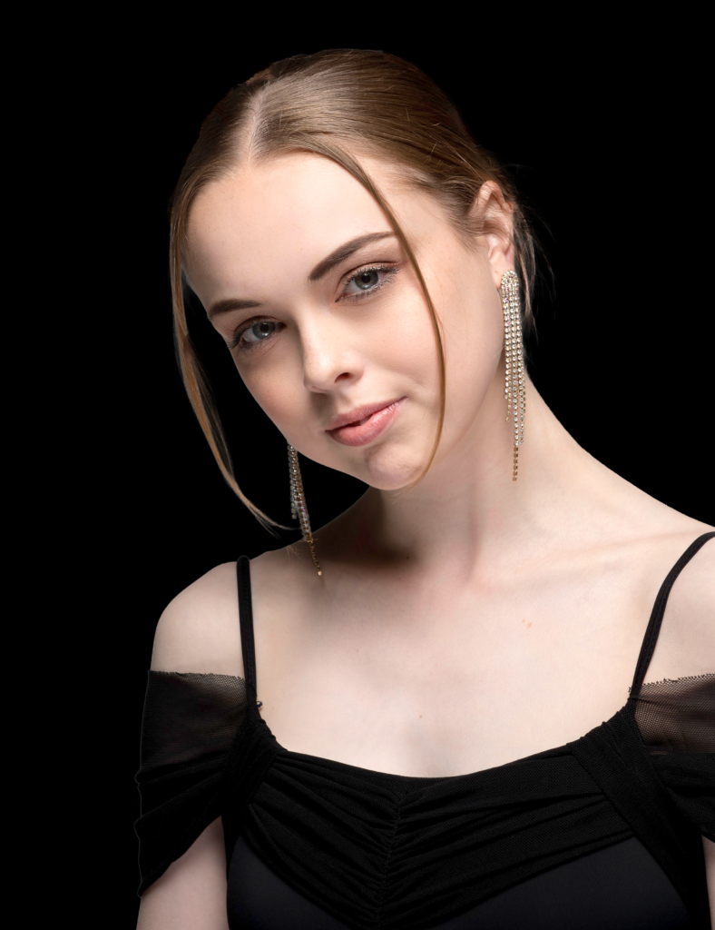 JanaeKerr-CompanyArtist-BIGLive