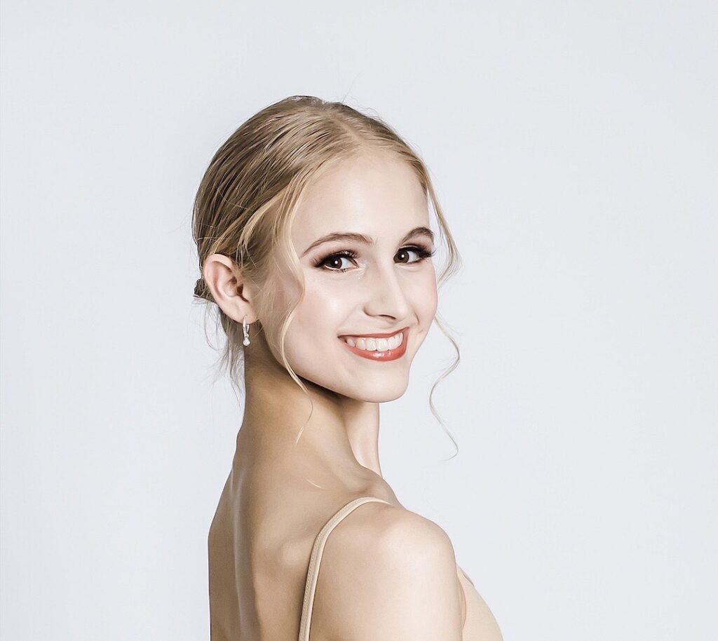 BIG Live Ballet Company Artist - Mia Zanardo